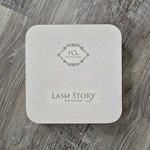House of Lashes Story Book